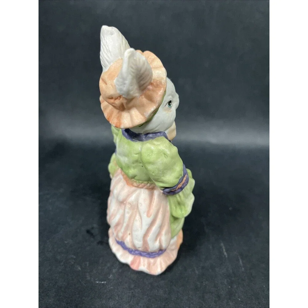 Vintage Pair Of‎ Ceramic Mr. & Mrs. Rabbit Bunny Figurine 5.5” Tall Easter Decor